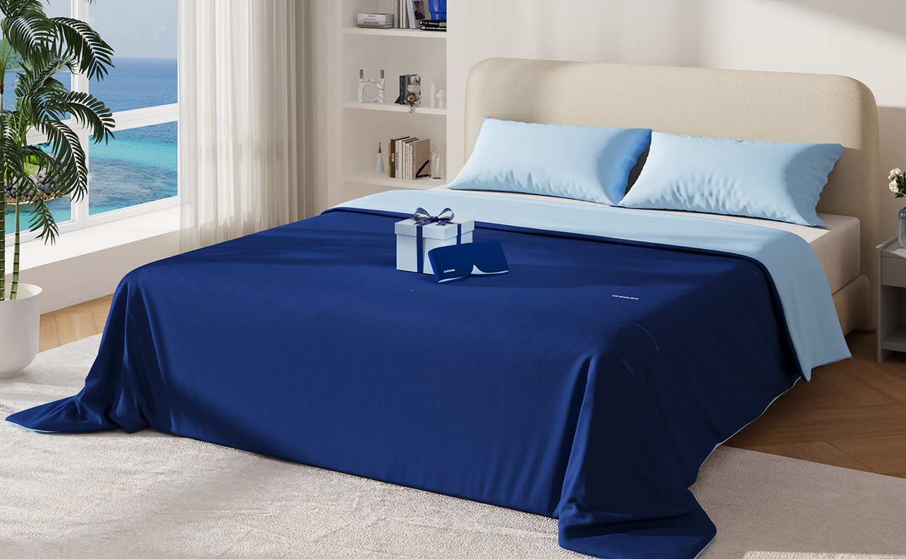 Microfiber Blanket Reversible Dual-Sided Summer Quilt with Free Sleep Mask, Washable