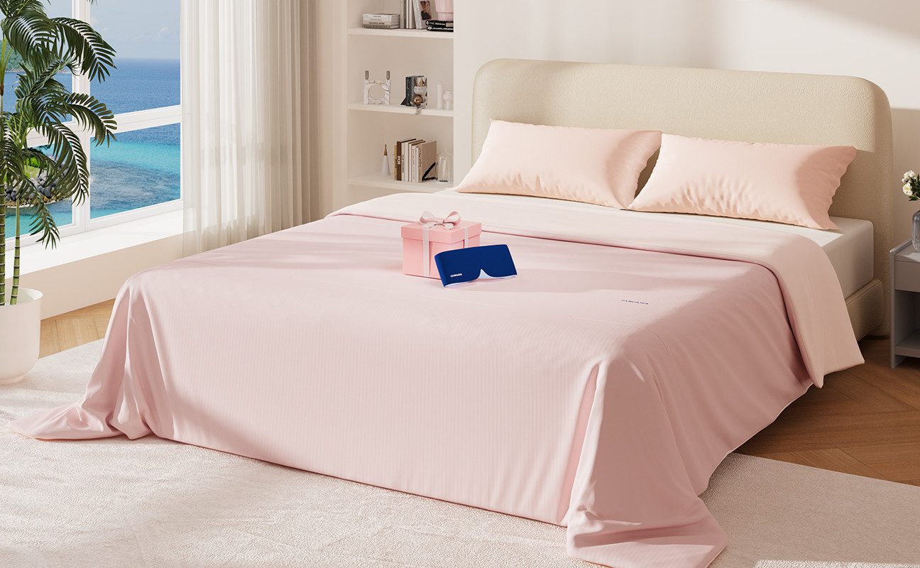 Microfiber Blanket Reversible Dual-Sided Summer Quilt with Free Sleep Mask, Washable